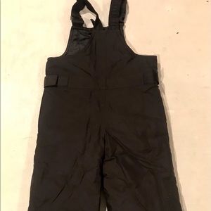 Snow pants size: 2T